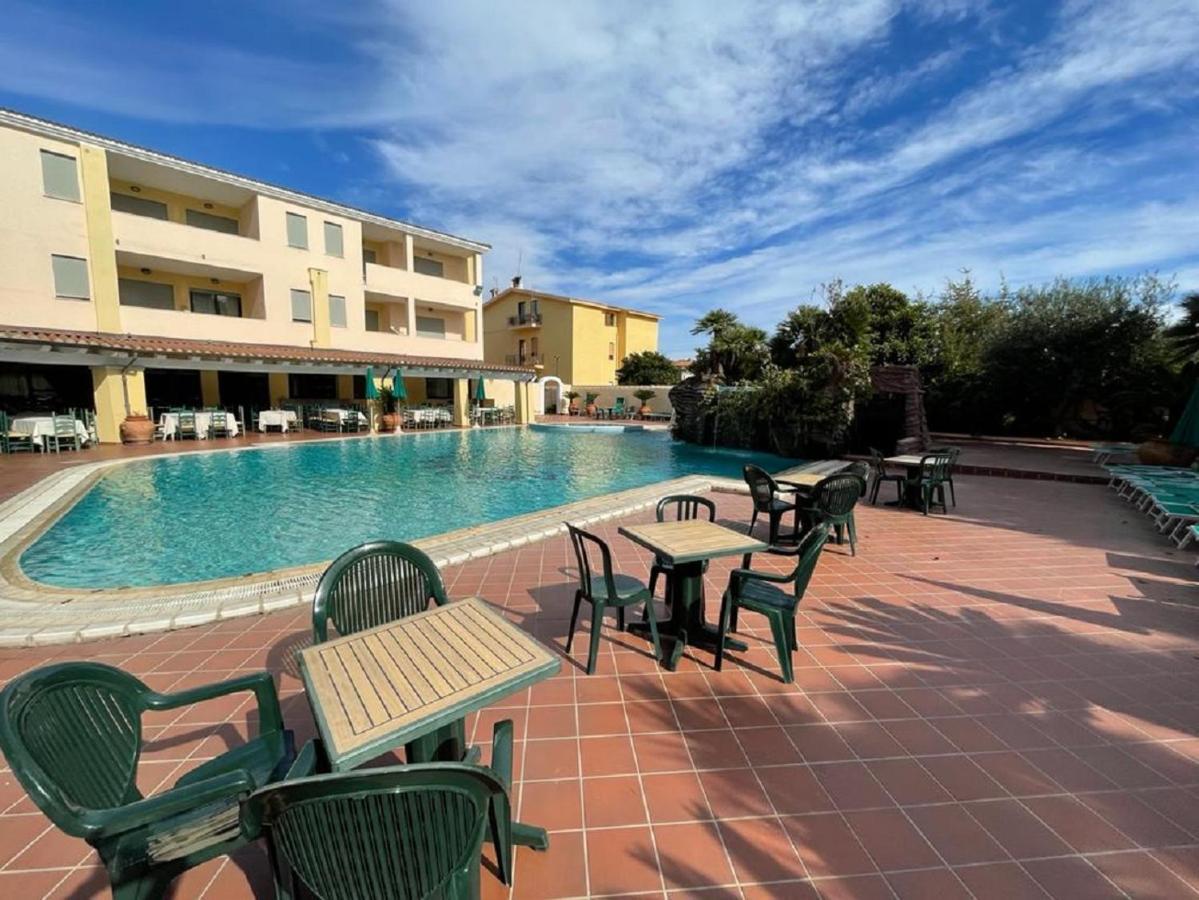 Aparthotel Le Residenze Del Golfo Di Orosei Extérieur photo