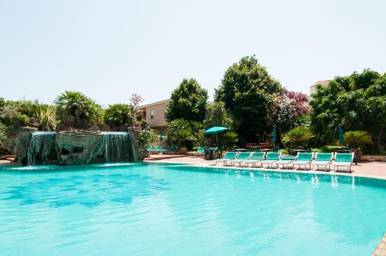 Aparthotel Le Residenze Del Golfo Di Orosei Extérieur photo